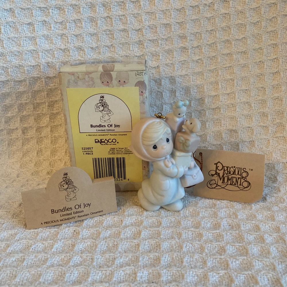 Vintage Enesco Precious Moments 1990 Bundles Of Joy Porcelain Ornament